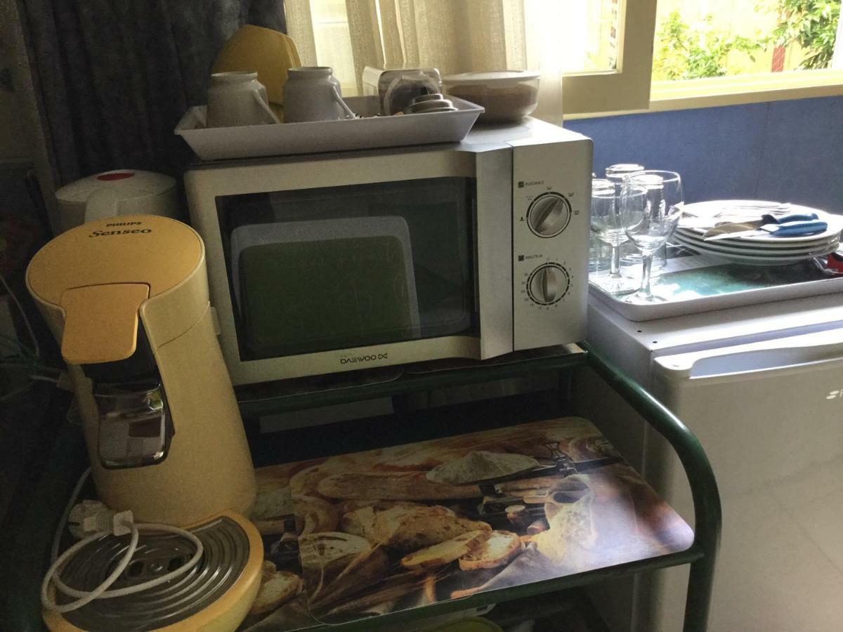 Chambre Et Piece Confort La Possession Εξωτερικό φωτογραφία